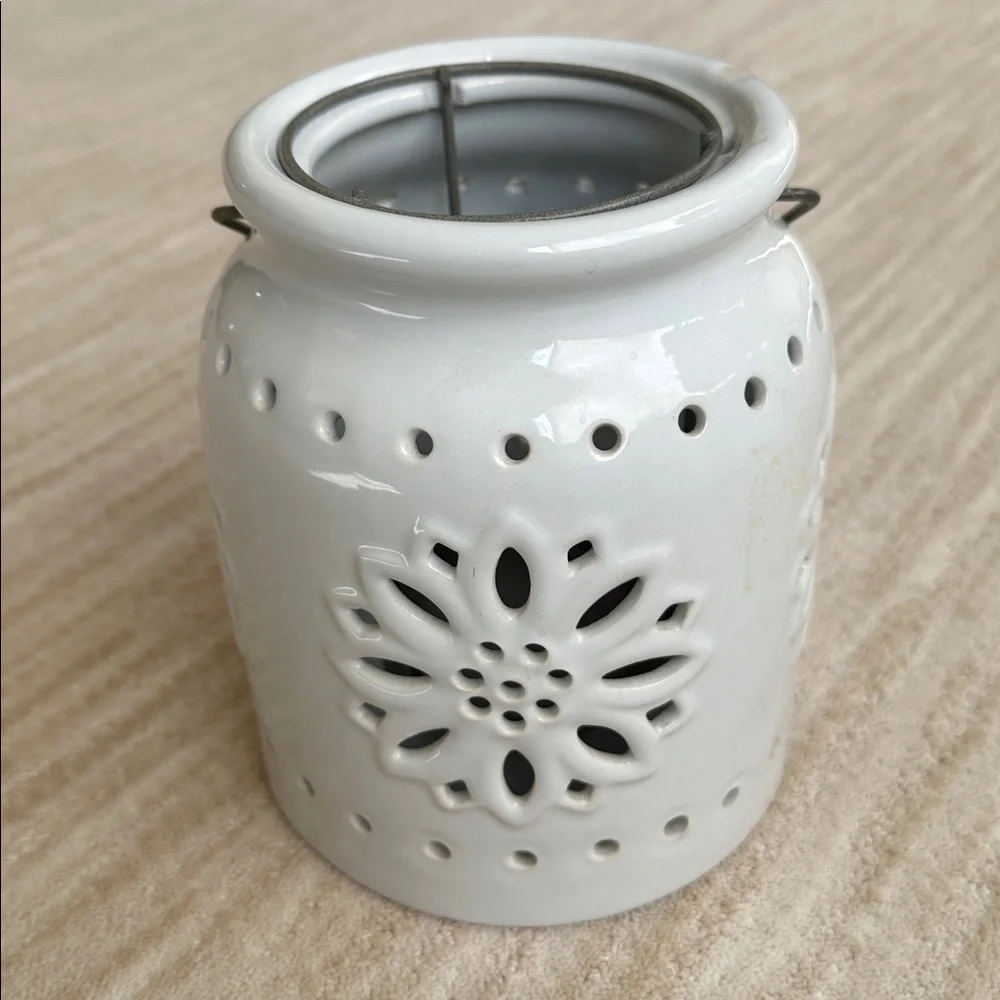 Ceramic White Lantern Flower Cutout Barrel Handle Candle Holder Insert